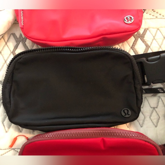 Lululemon Everywhere Belt Bags 1L size- NEW $22 each! - Picture 4 of 5